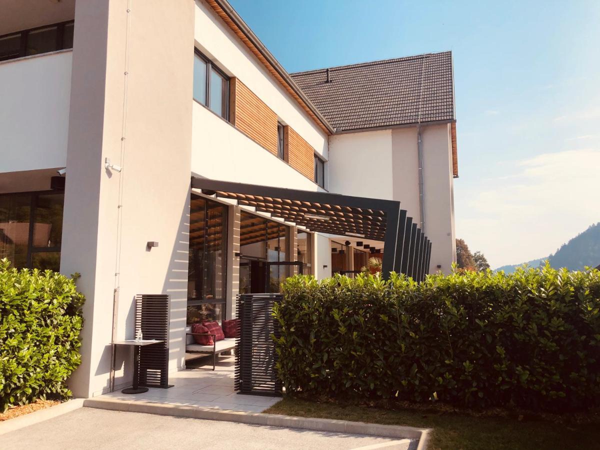 Hotel Na Vasi Restavracija In Prenocisca Škofja Loka Exteriér fotografie