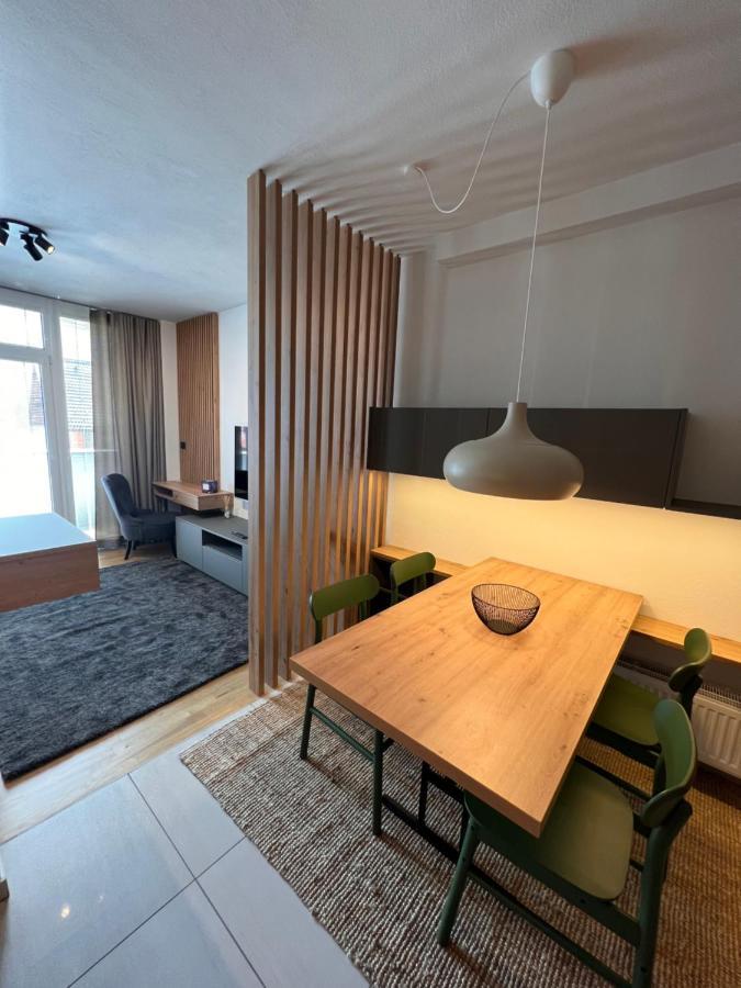 Hotel Na Vasi Restavracija In Prenocisca Škofja Loka Exteriér fotografie