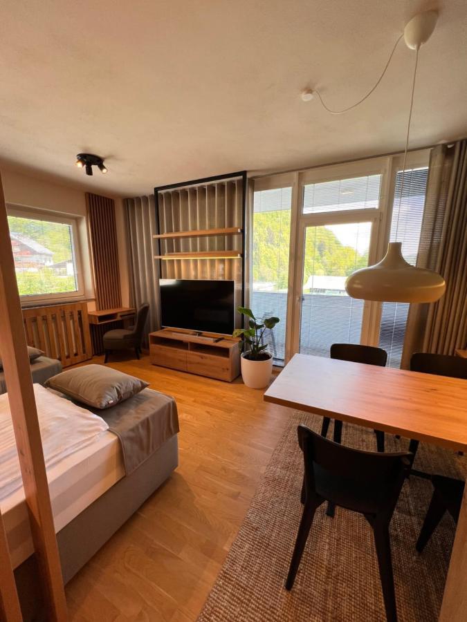Hotel Na Vasi Restavracija In Prenocisca Škofja Loka Exteriér fotografie