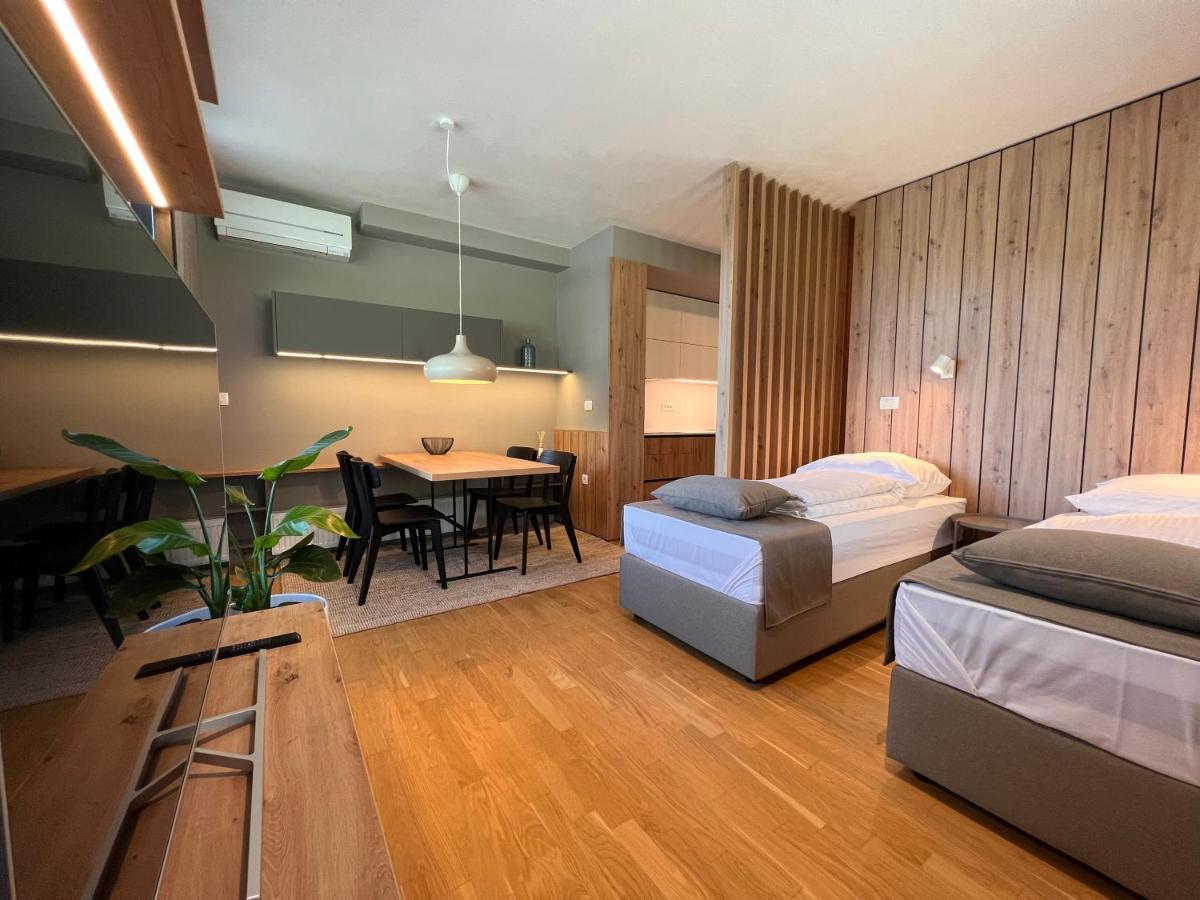 Hotel Na Vasi Restavracija In Prenocisca Škofja Loka Exteriér fotografie