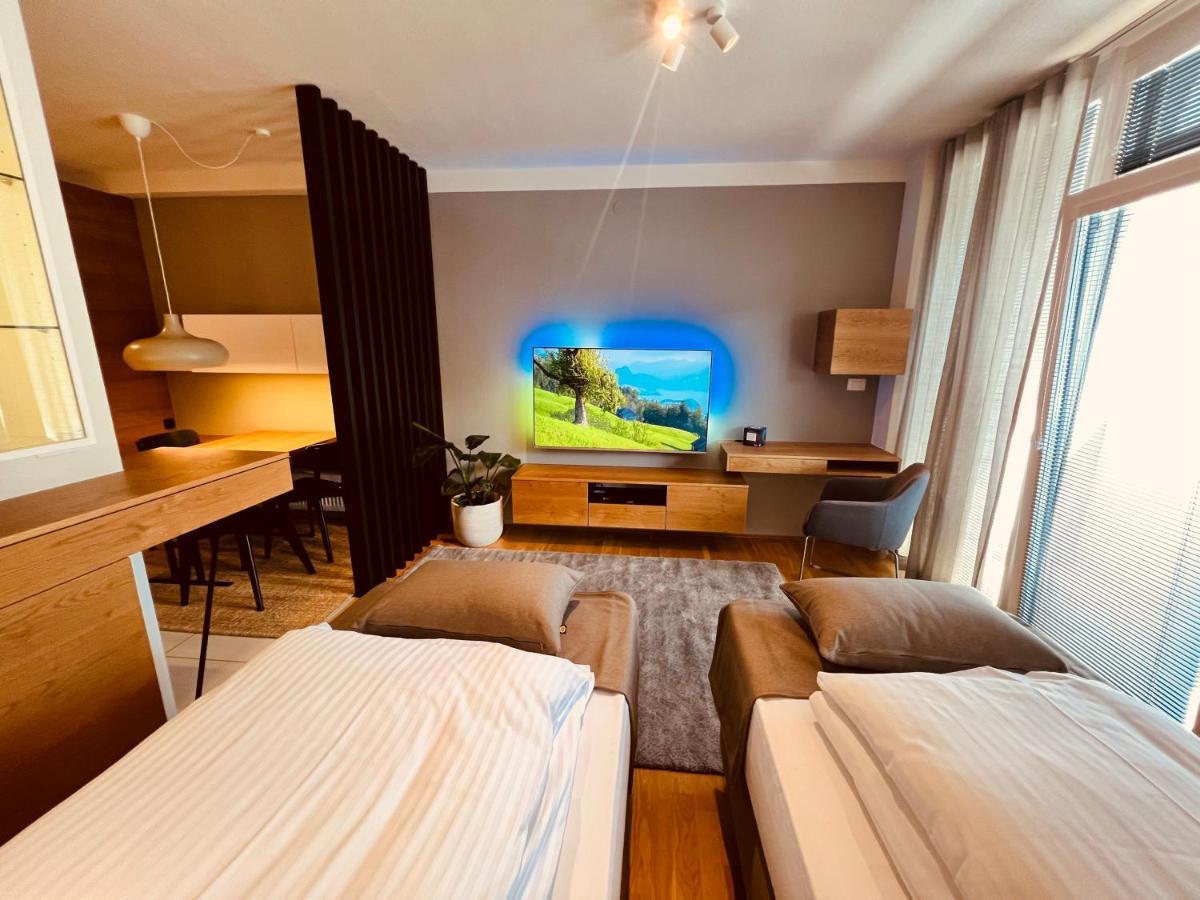Hotel Na Vasi Restavracija In Prenocisca Škofja Loka Exteriér fotografie